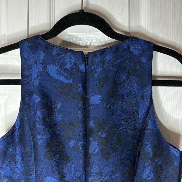 WHBM dress size 2 - Picture 5 of 6